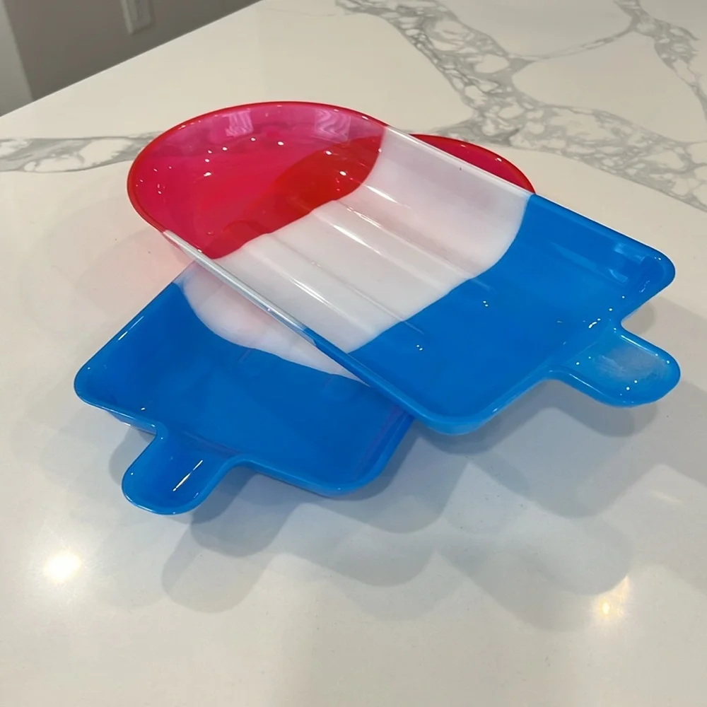 Cute. 2pc Tray's